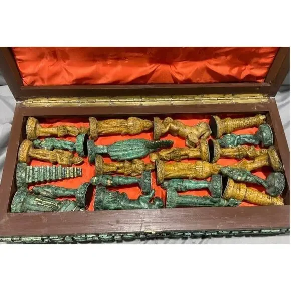 VINTAGE MAYAN VS SPANISH MARBLE CHESS SET IN MARBLE BOXXLARGE